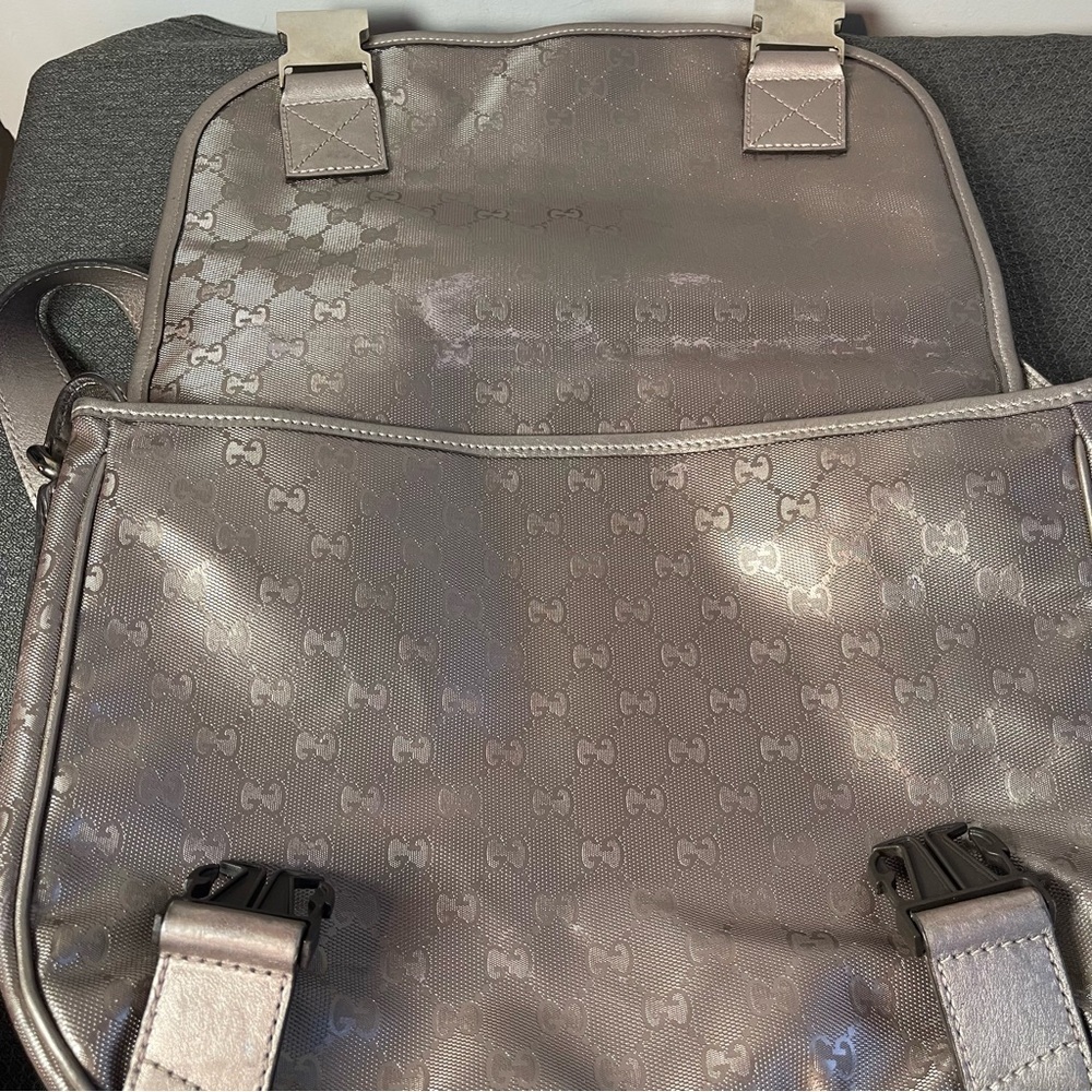 Gucci Imprime Coated Canvas Buckle Flap Messenger Bag - Metallic Gray - Preowned - Picture 6 of 15